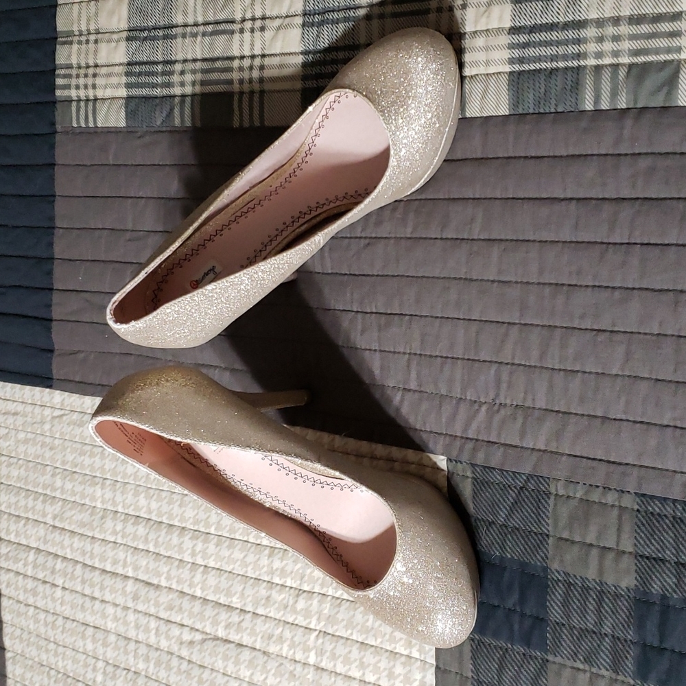 Olsenboyle Gold Glitter heels 8-1/2